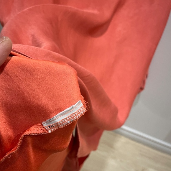 ADIDAS «silk like» blouse Woman, M (fits very large). Corail colour. Superbe! - Picture 14 of 16